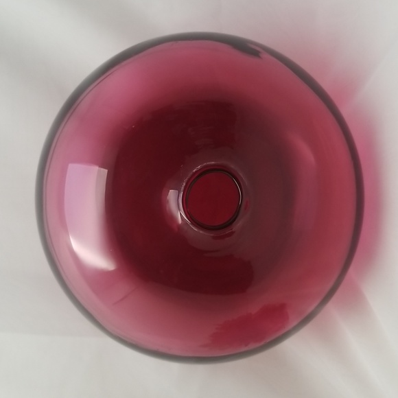 Large Pilgrim Glass Cranberry Squat Vase - Picture 8 of 14